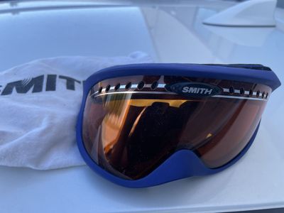 Smith Optics Blue Ski/Snowboard Goggles with Orange Mirrored Lens and Smith Dust Bag