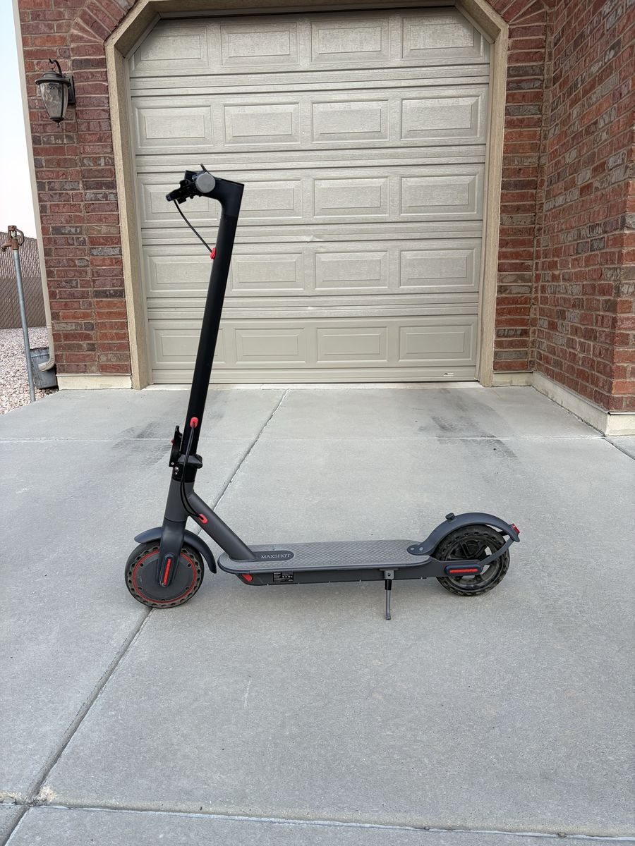 Max Shot V1 electric scooter