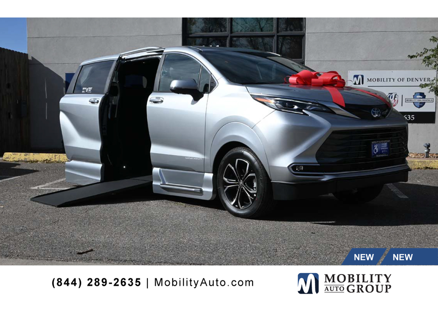 2025 Toyota Sienna Platinum 7-Passenger