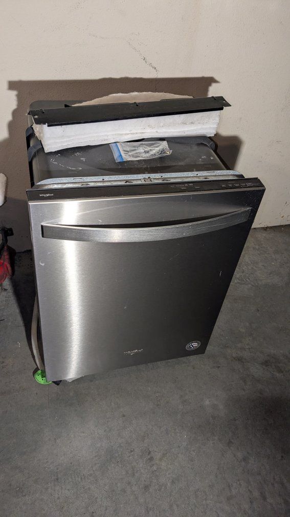 Whirlpool stainless steel dishwasher