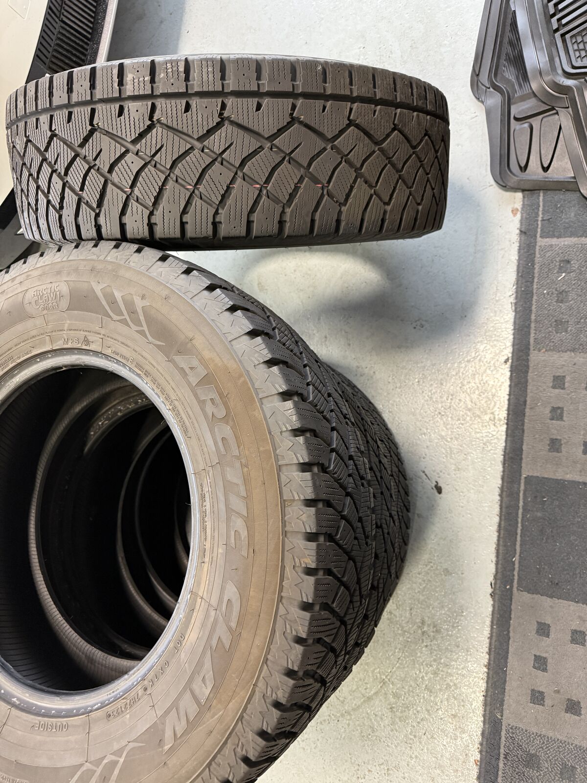 Arctic Claw Snow Tires LT265/70R17  Like New Set of 4