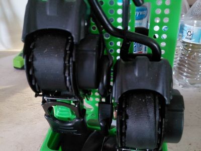 Rhino Retractable Ratchet Straps