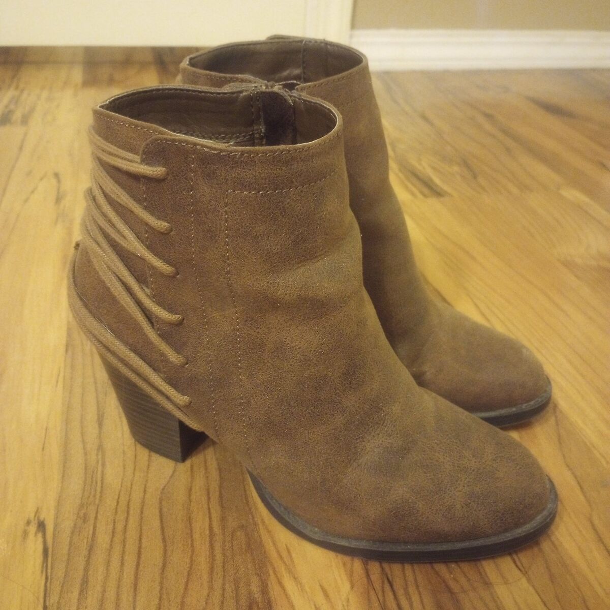 Brown Booties w/Heel~8