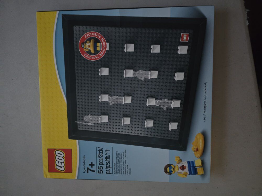 lego stand