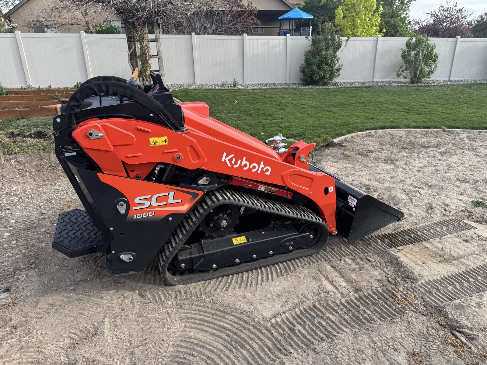 Mini Skid Steer Kubota Dingo SCL 1000 for Rent