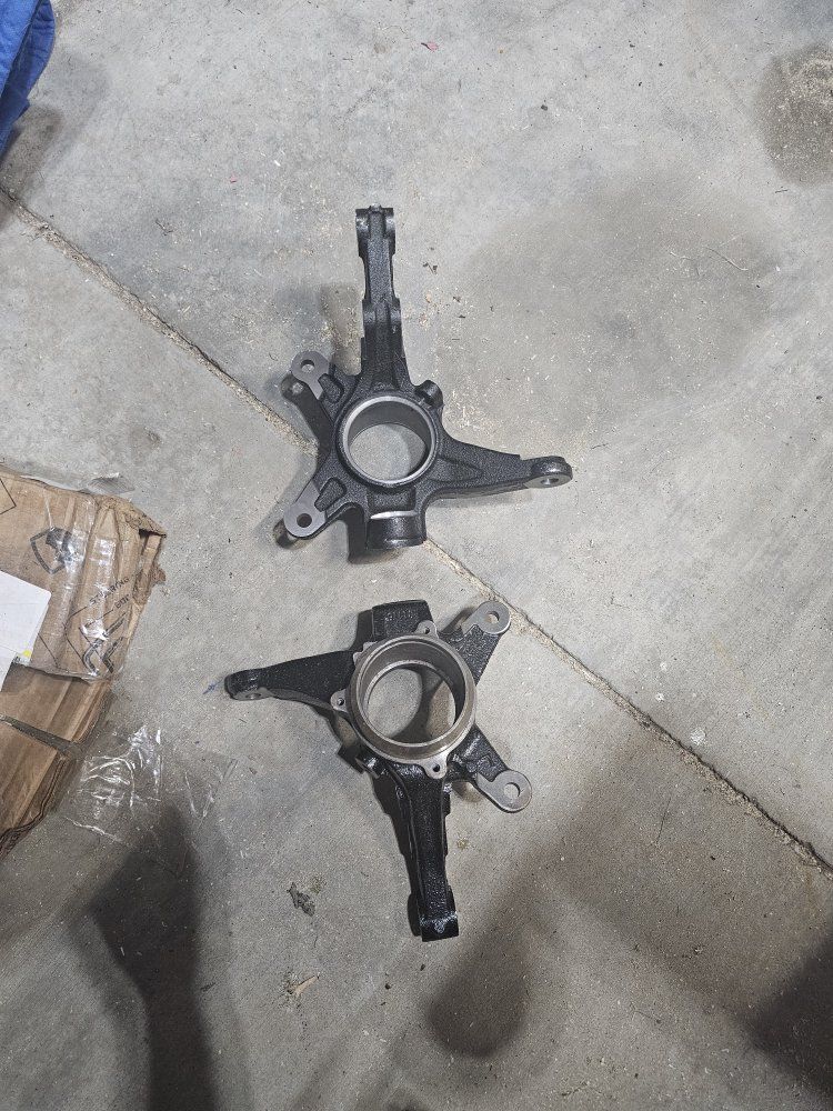 Unbranded Spindle Knuckles (Pair) - Durable Automotive Steering & Suspension Part