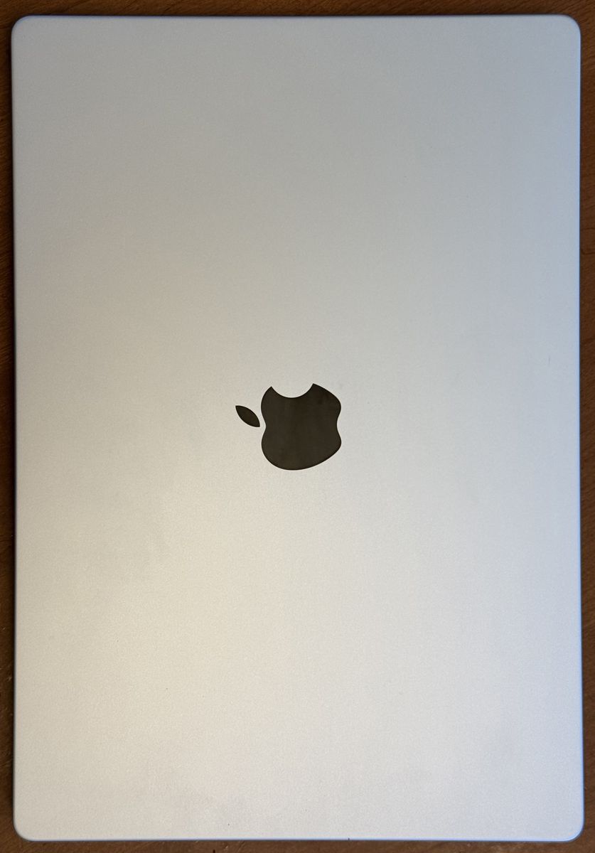 Main image 3