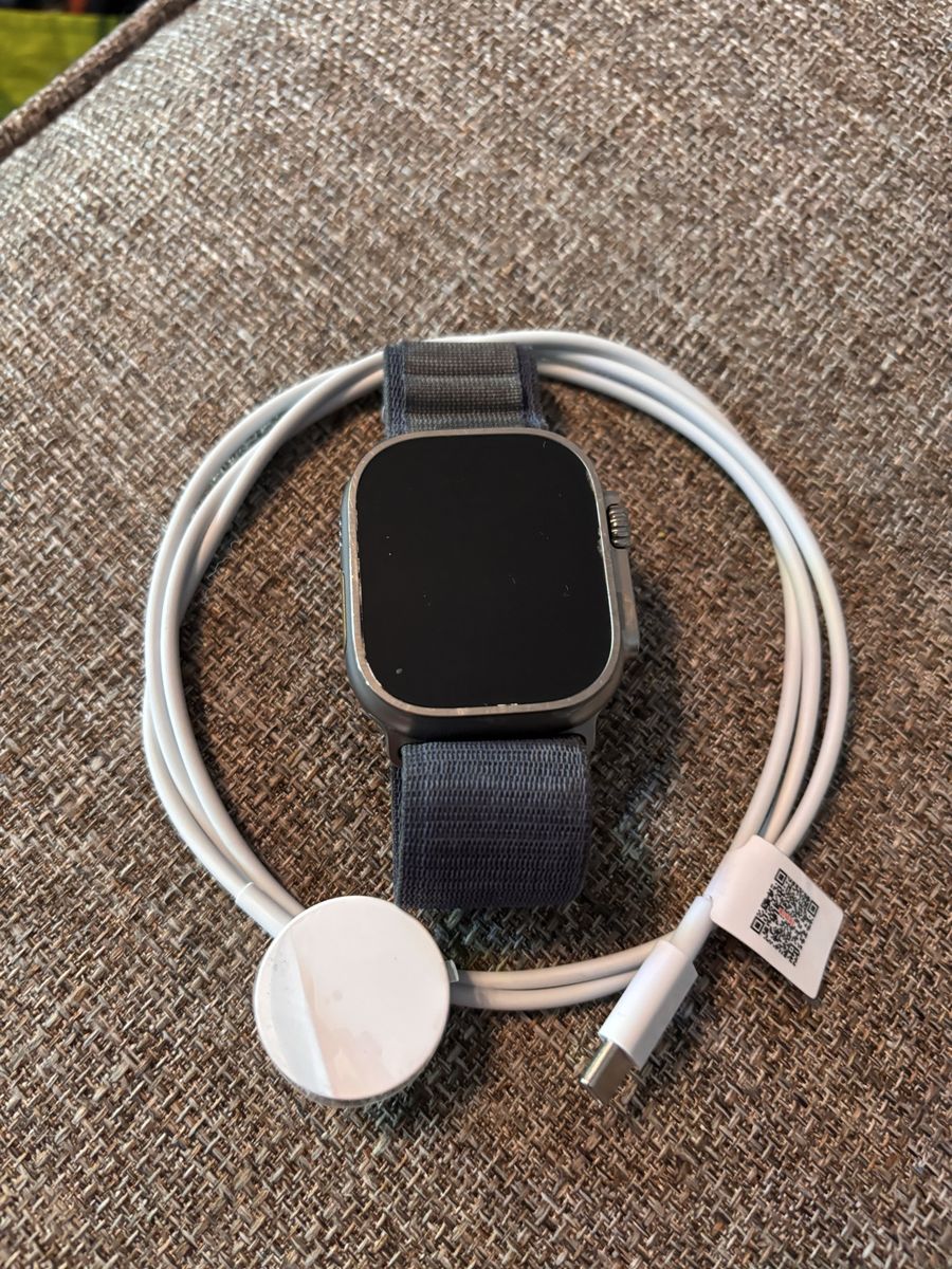 Apple Watch Ultra Titanium LTE GPS Dive-40M WR-100M with Charger cord