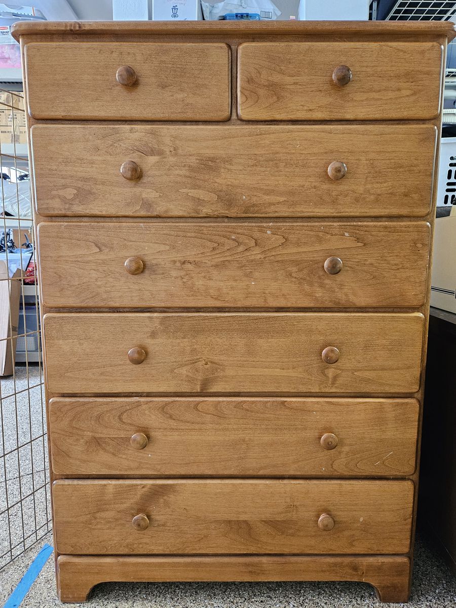 Shaker 7-drawer Maple Wood Chest 