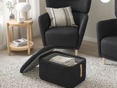 OSKARSHAMN Wing chair with ottoman