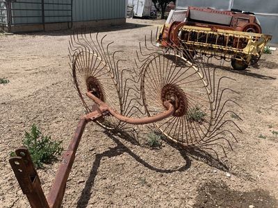 HAY RAKE 2 WHEEL