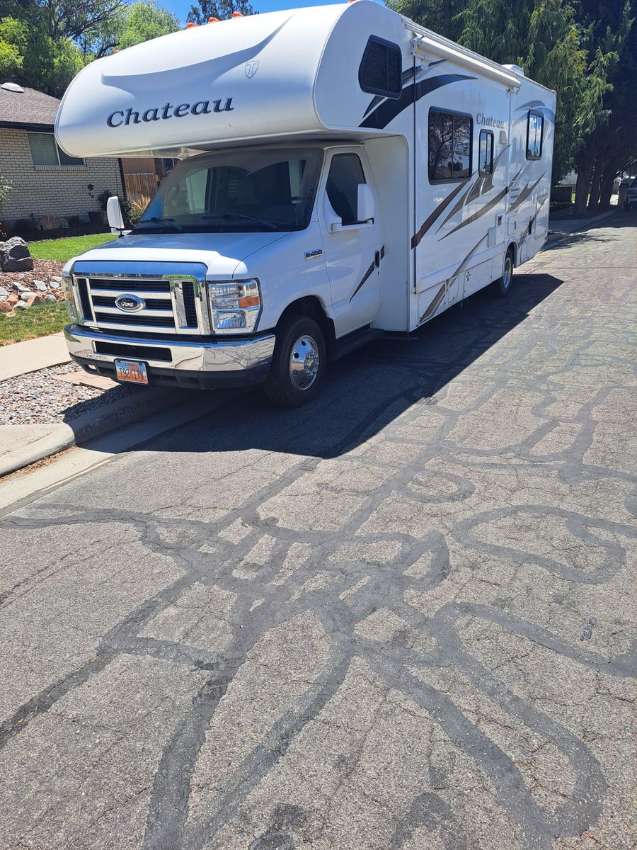 Chateau motor home 