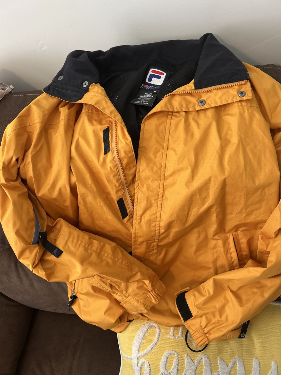 Fila Yellow & Black Rain Jacket Size M Lightweight Zip Up Windbreaker Coat