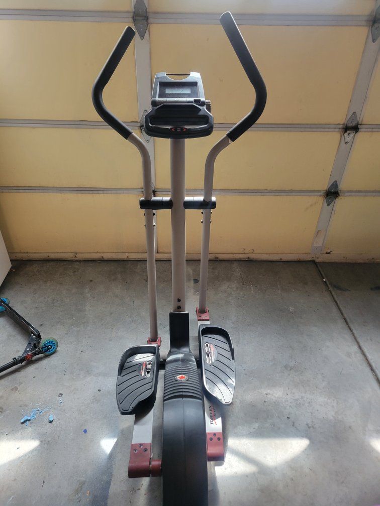 Image 8.0 Reflex Step Elliptical Cross Trainer - Used