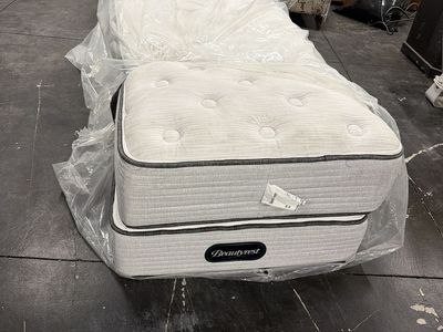 Beautyrest Twin Mattress and Box Spring - New in Plastic