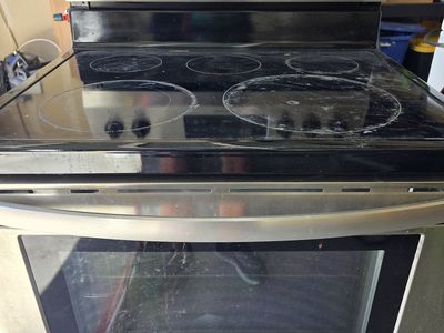 Frigidaire 30-in Electric Range Stainless Steel Smooth Top Oven