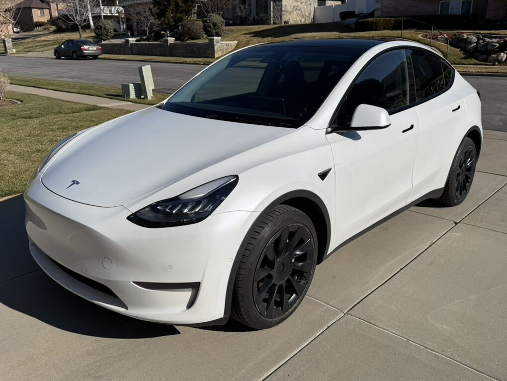 2022 TESLA MODEL Y Long Range
