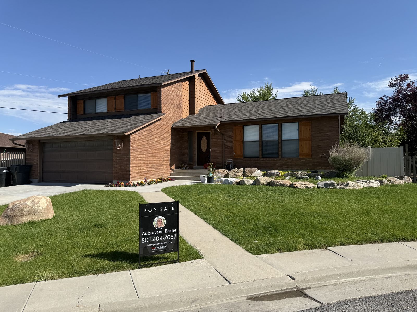 HUGE 4,000 Sf house for rent/sale in Grantsville!