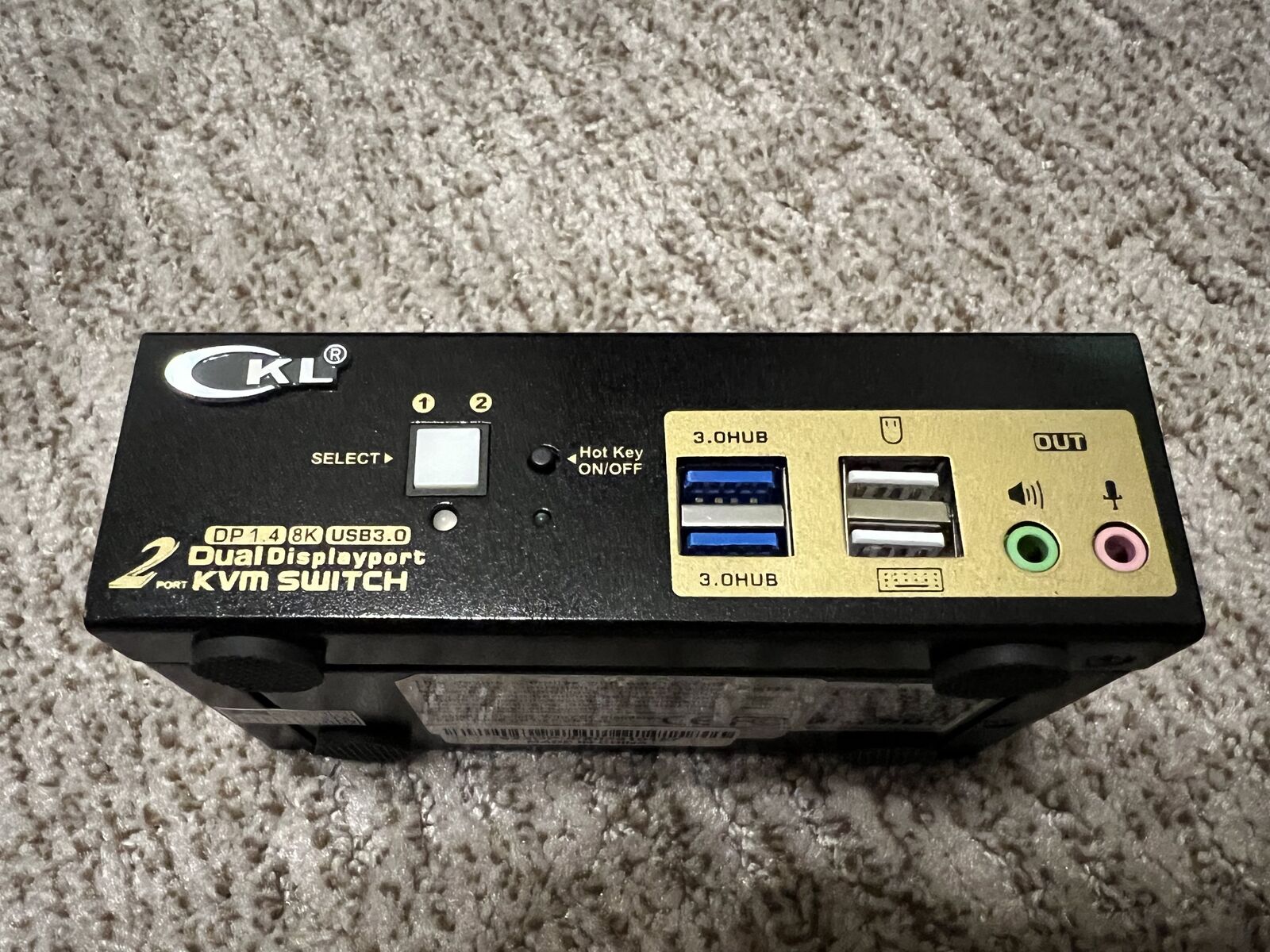 CKL Dual-Head Dual-View KVM (2 computers with dual monitor support)