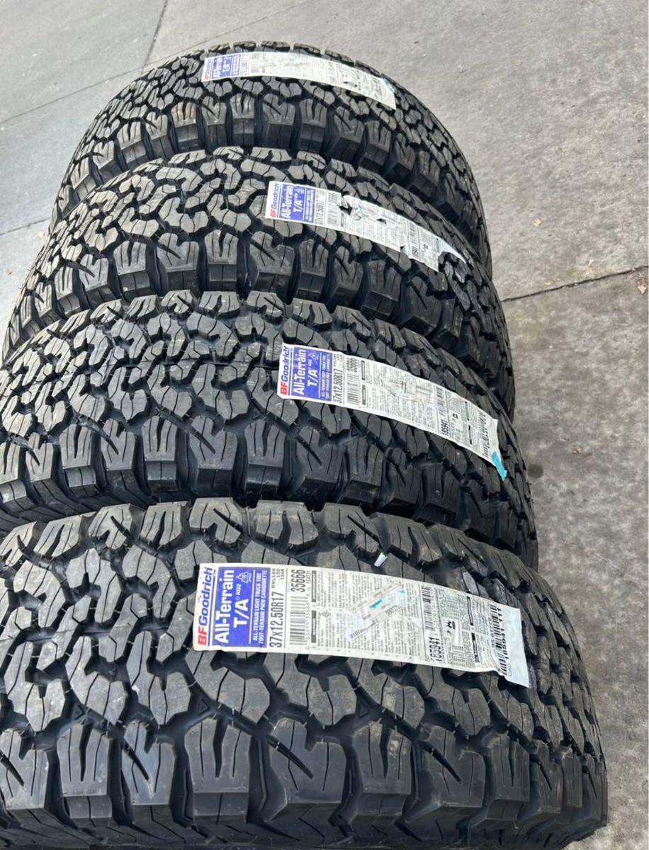 4 New Tire 37125017
