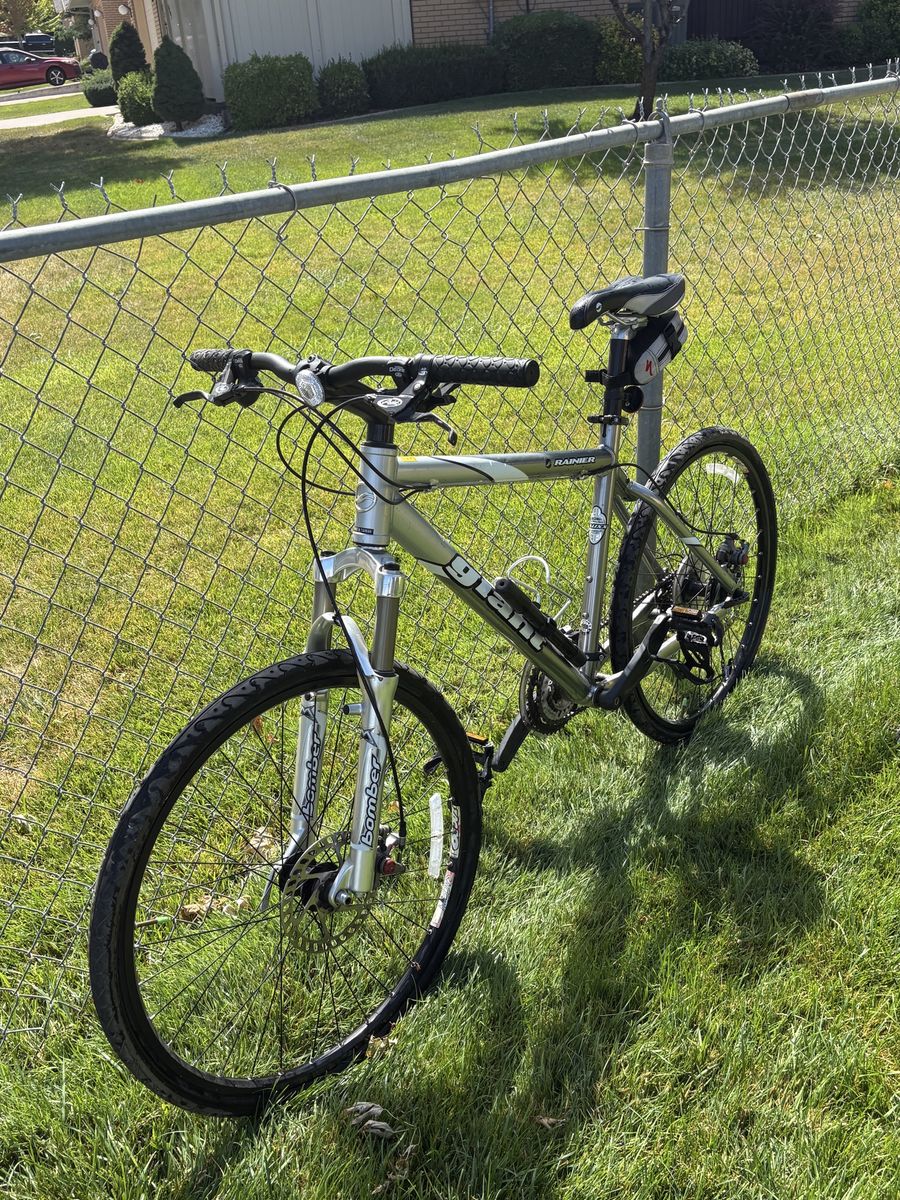 Giant Rainier Mountain Bike