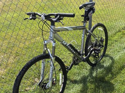 Giant Rainier Mountain Bike