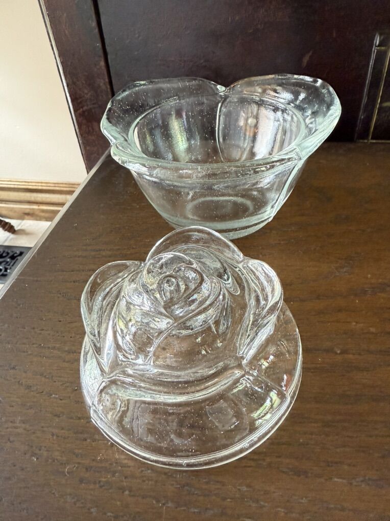 Glass Rose Dish With Lid 5 T 6 W