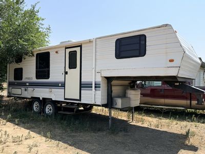 1995 Gulf Stream Innsbruck 5th Wheel Travel Trailer