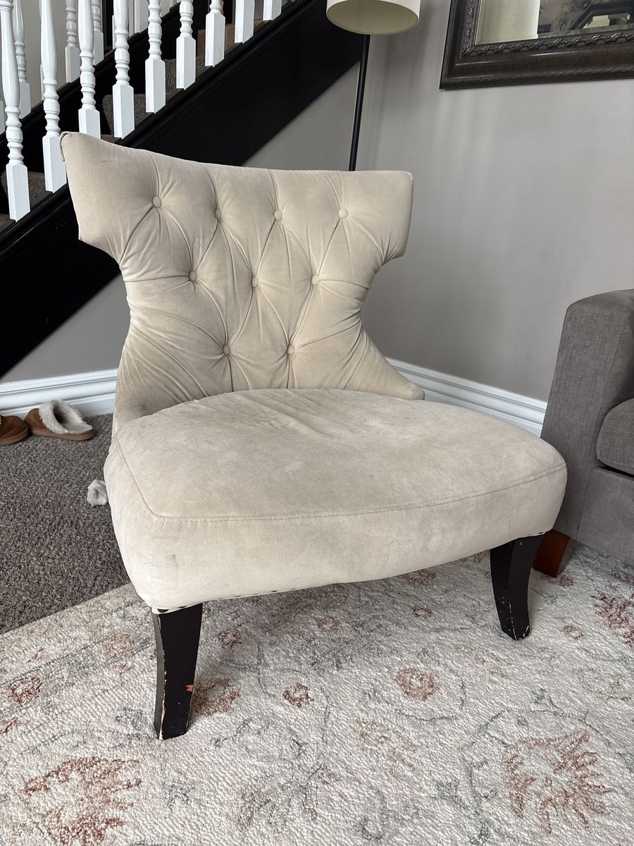 Accent chair-