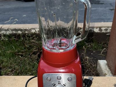 Kenmore red 500-watt Blender with 56 oz Classic Jar