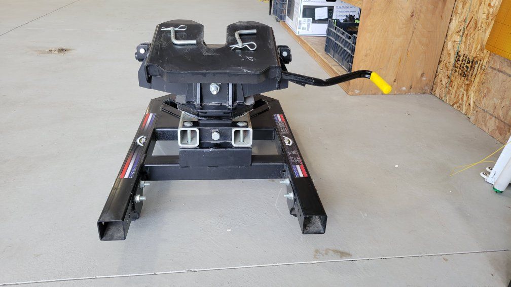 PullRite Pulliam 2700 15K Superglide Short Bed 5th Wheel Hitch