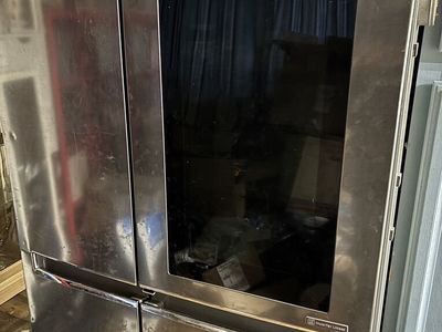 @+ LG Refrigerator in great working condition