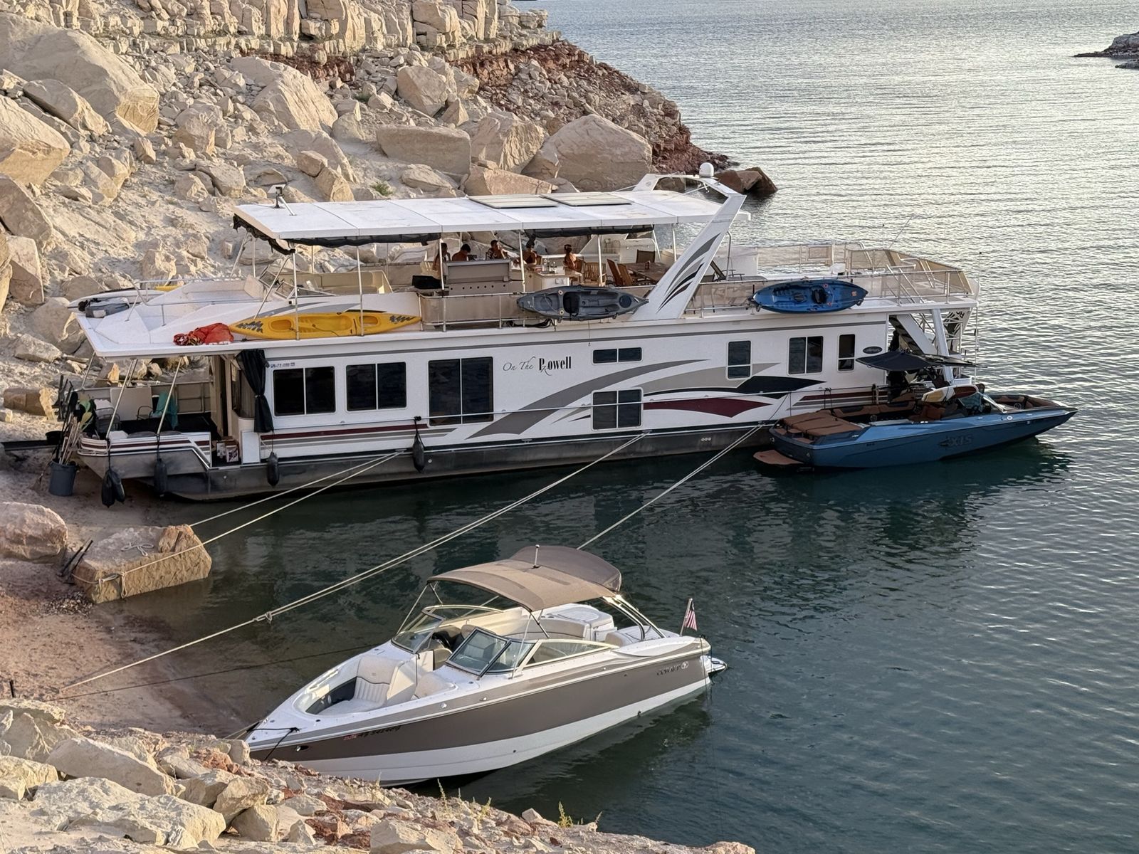 Prime July Week on 2008 Stardust 75’x18’ Wet slipped in Wahweap Marina on Lake Powell.