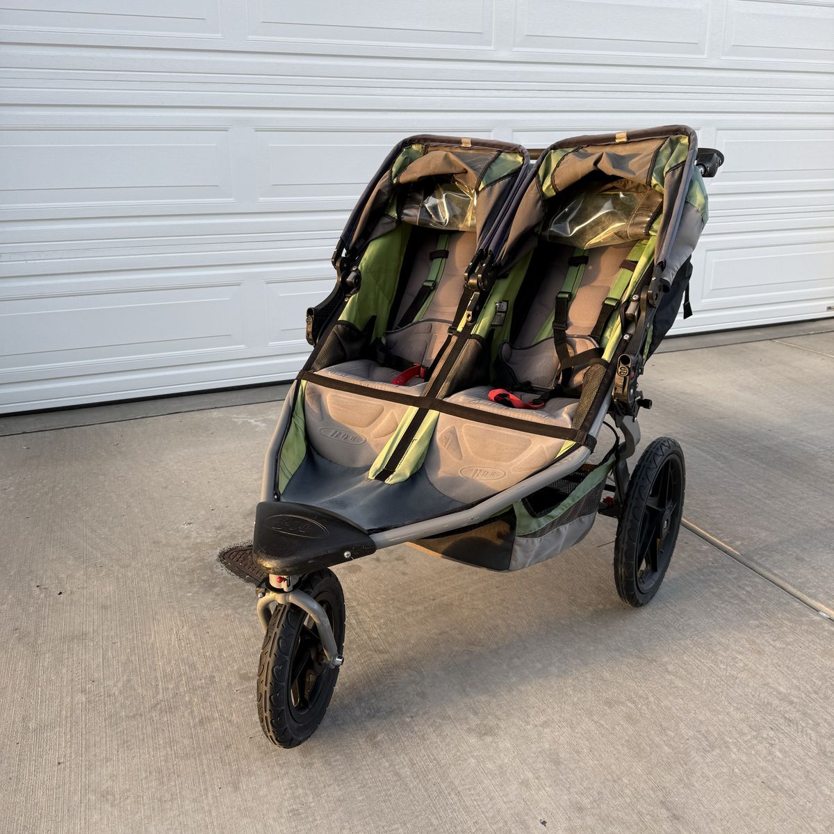 BOB RevolutionPro Duallie stroller