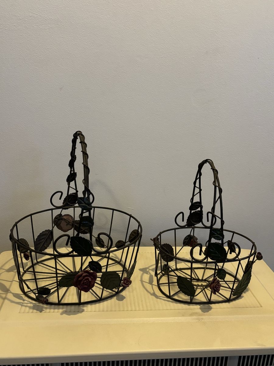 vintage style decor bundle floral art + baskets