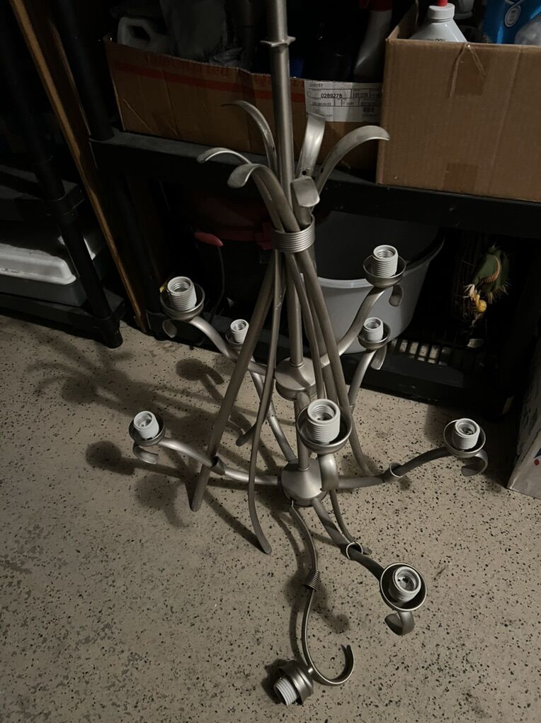 Chandelier 8 Light Large Chandelier!