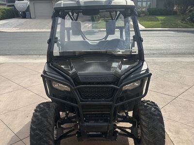 2022 Honda Pioneer 520 – 143 Hrs – Roof, Windshield, Doors & Upgraded Tires