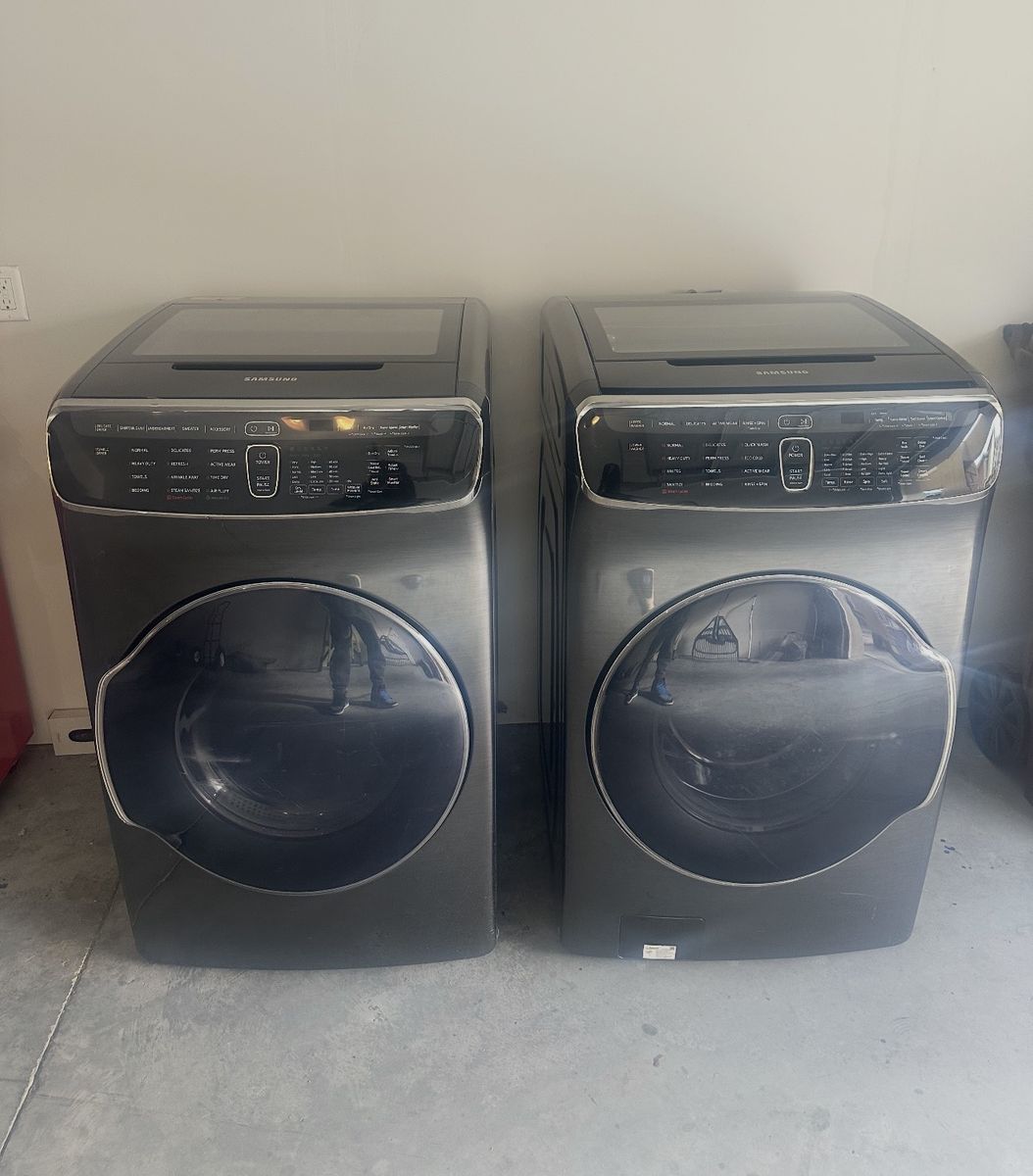Samsung FlexWash/FlexDry Smart Washer & Gas Dryer Set - Black Stainles