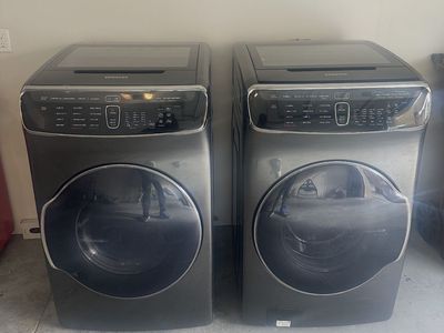 Samsung FlexWash/FlexDry Smart Washer & Gas Dryer Set - Black Stainles