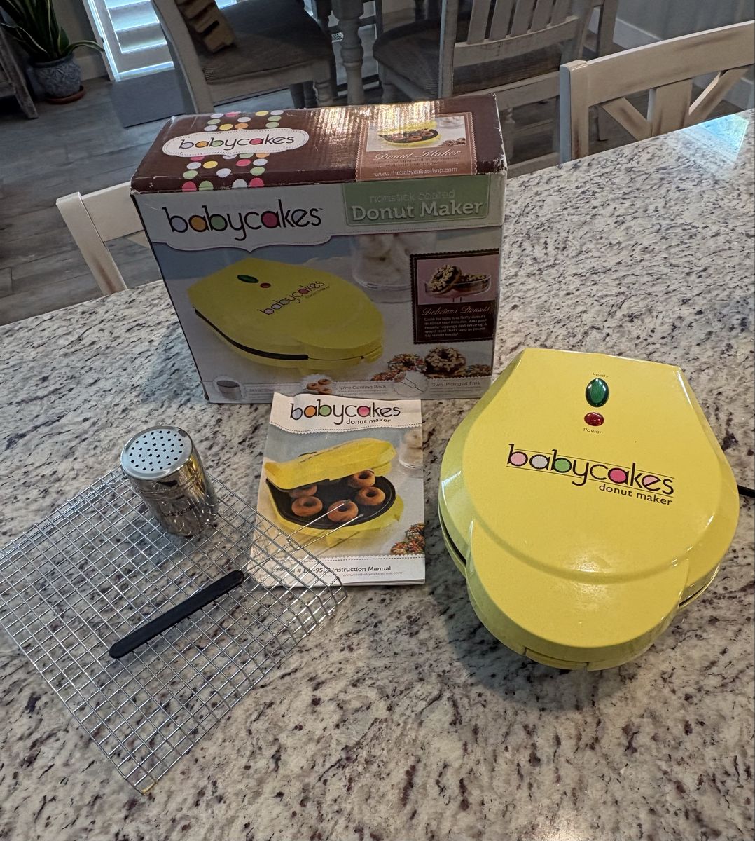 Babycakes Nonstick Coated Donut Maker - yellow.  Makes 6 mini Donuts
