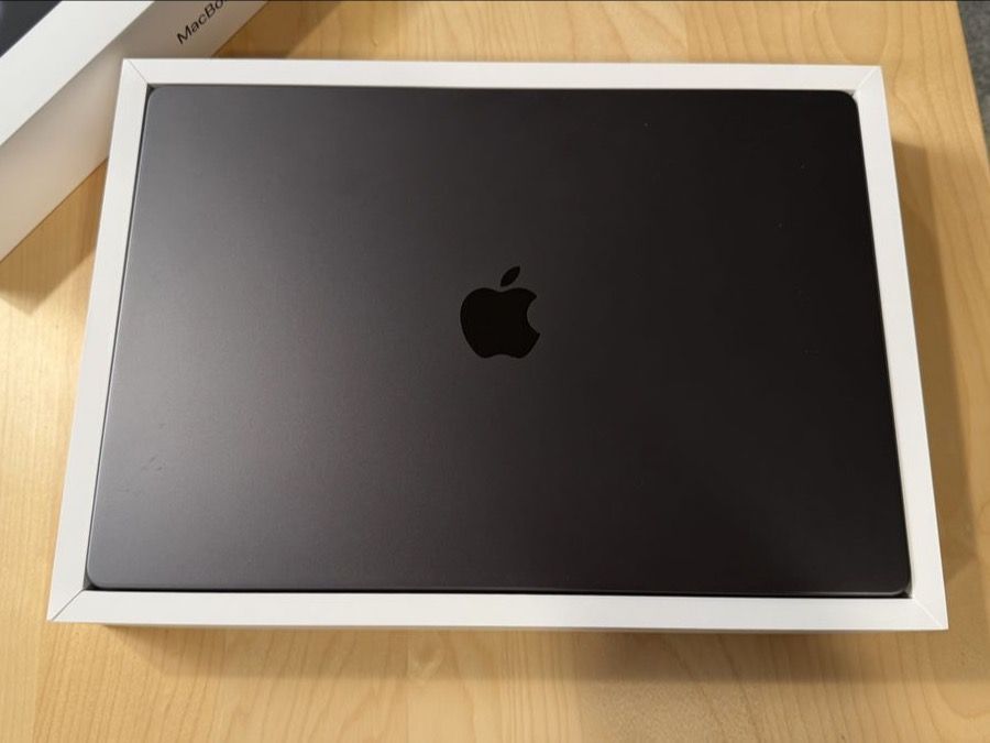 Main image 1