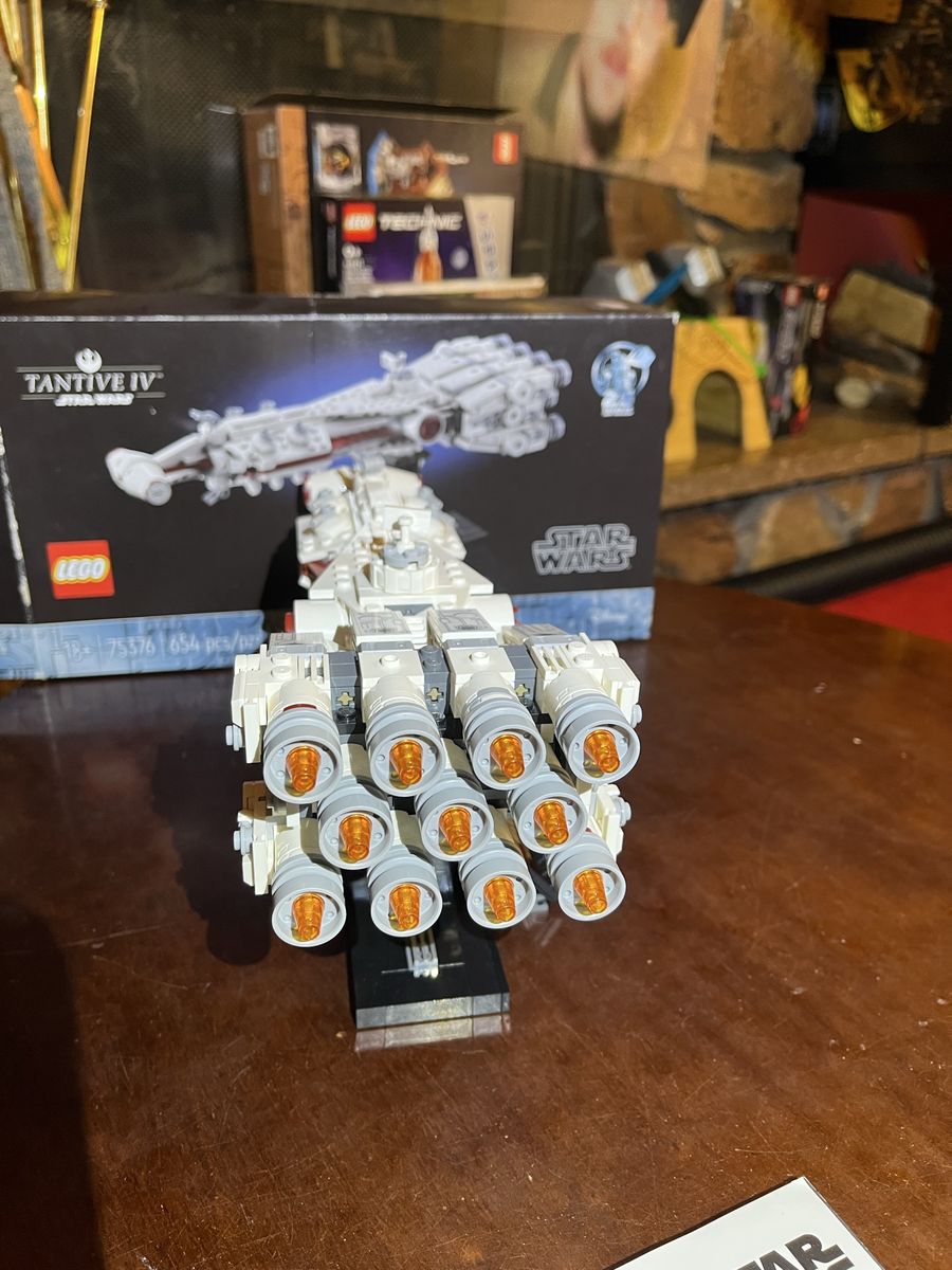 Main image 4