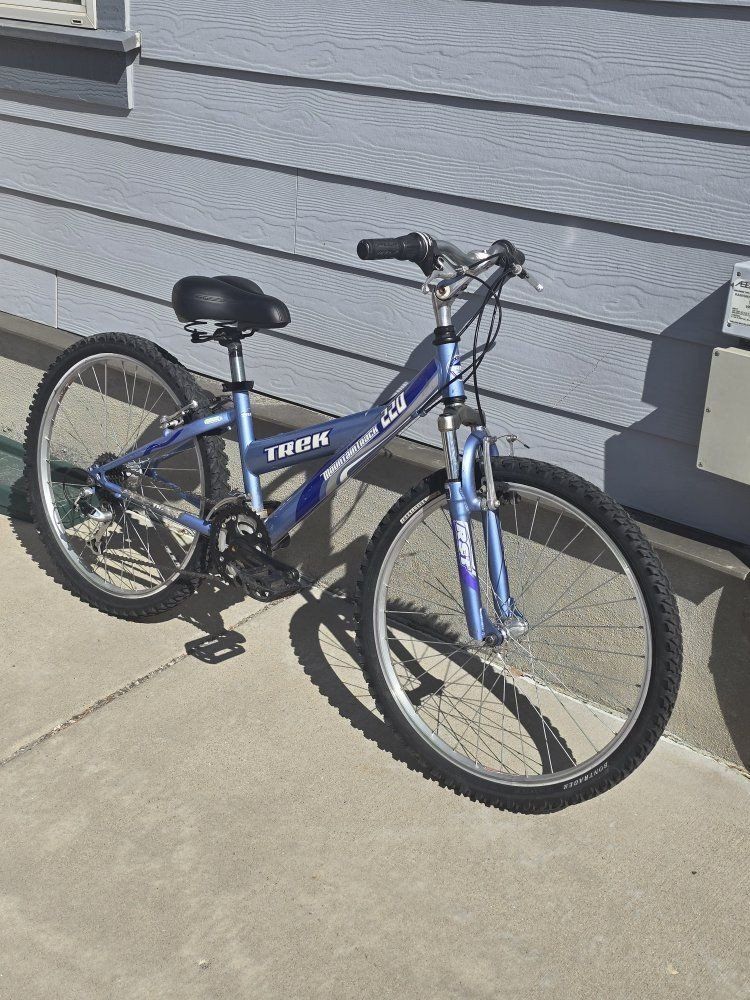 Trek Mountain Track 220 Blue Youth Mountain Bike - Good Condition 24" wheels just tuned up