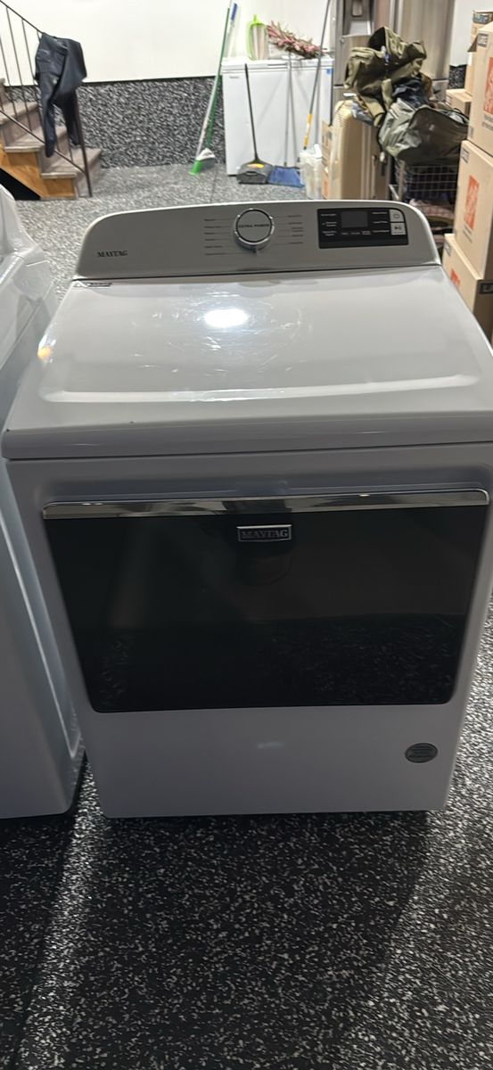 Maytag White Front Load Electric Dryer - Excellent Condition / Samsung washer