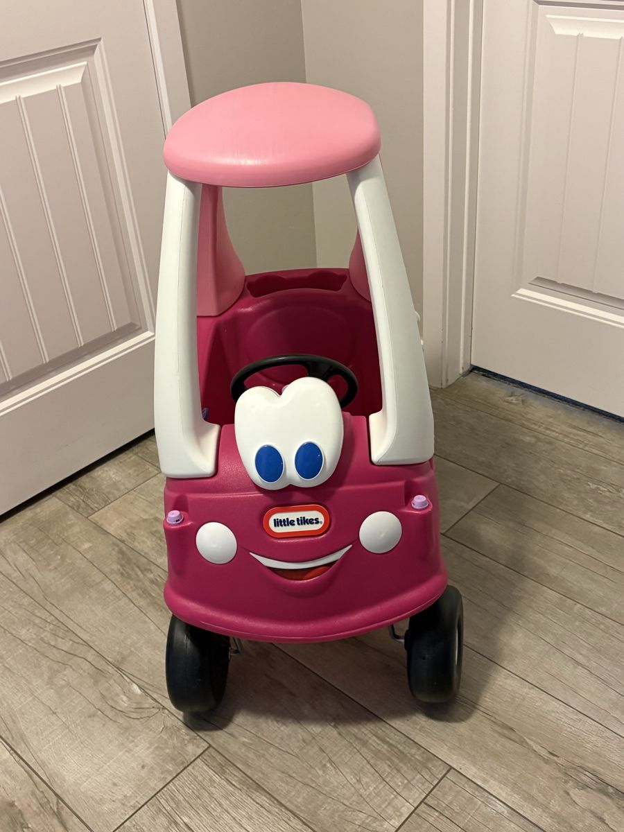 Little Tikes Princess Cozy Coupe Ride-On Toy Car - Pink/White, Excellent Condition