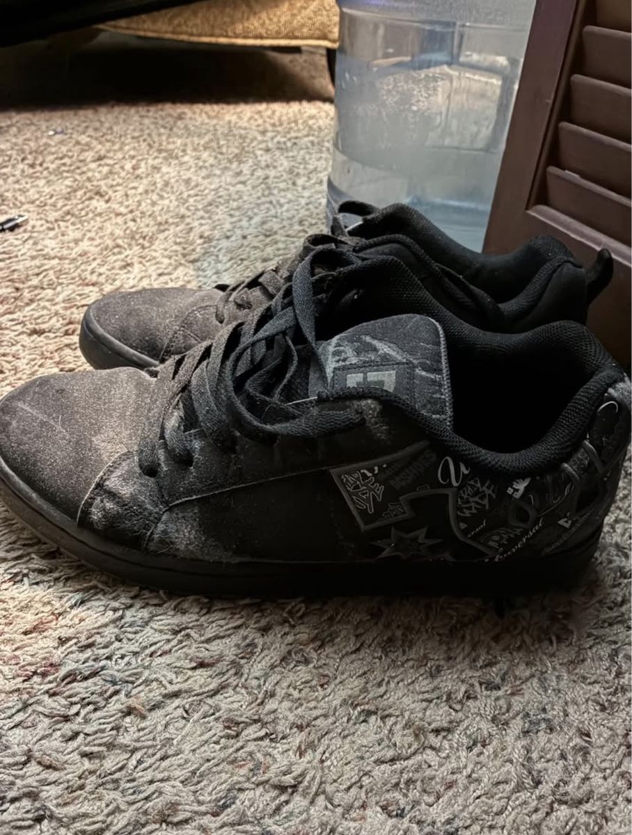 DC Shoes Black Skateboarding Shoes Men's Size 11.5