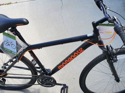 Mongoose Excursion 21 speed Mountain Bike
