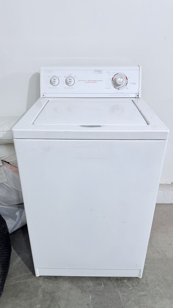 24” Estate by Whirlpool Top Load Washer Perfect for small places
