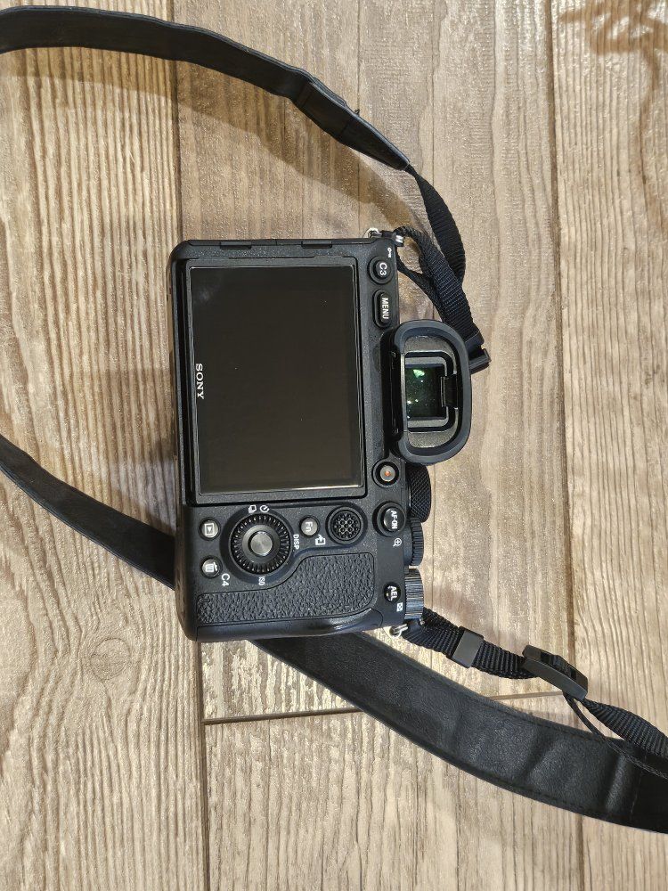 Main image 7