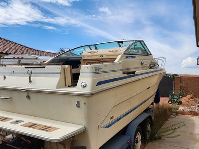SeaRay Boat 1985 25 ft. Sundancer